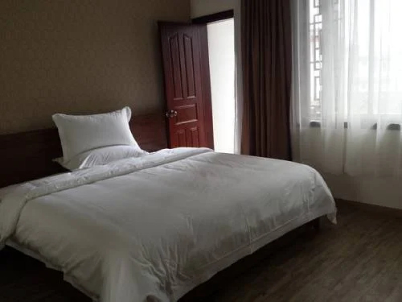 Yangshuo Big Banyan Tree James Joyce Coffetel