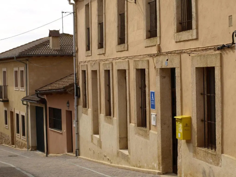 Albergue Fresno de Cantespino - La Tormenta