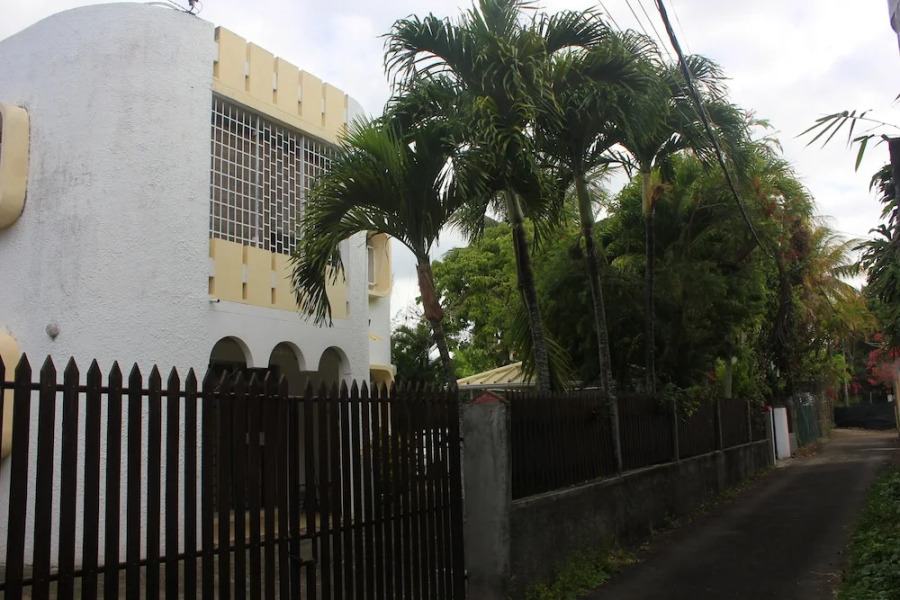 Apartment With 2 Bedrooms in Pereybere, With Enclosed Garden and Wifi