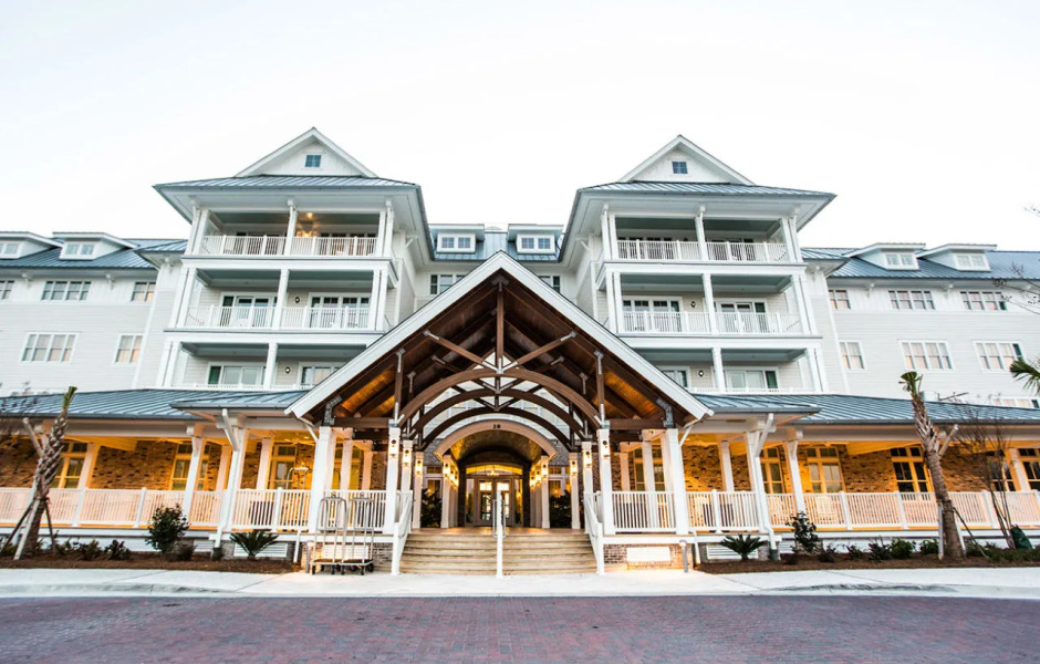 Harborside at Charleston Harbor Resort and Marina
