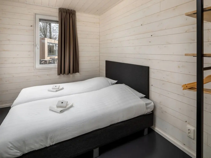 Water Lodge in Schaijk by the Waterside