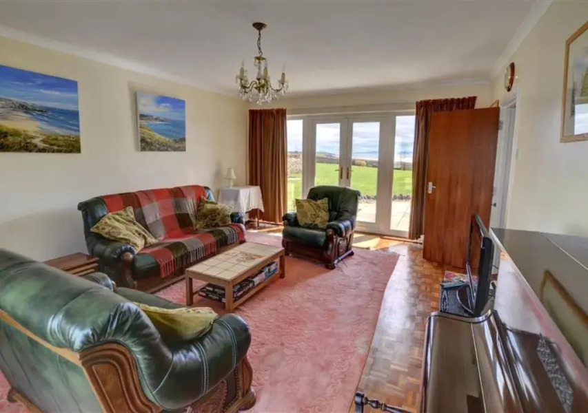 1 Little West Bungalows