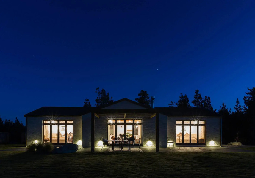 Mt Cook Lakeside Retreat