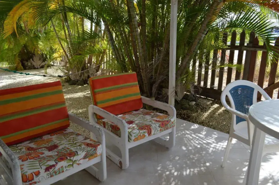 Green Garden Apartment