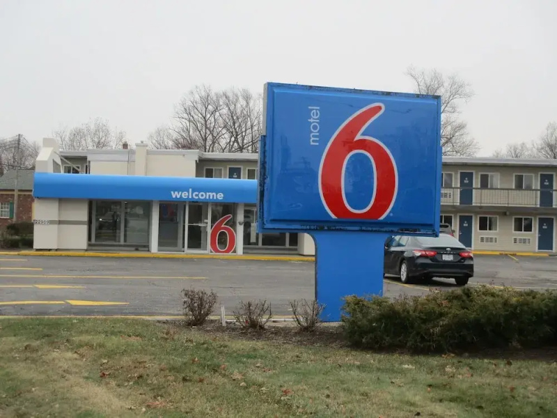Motel 6 North Olmsted OH - Cleveland