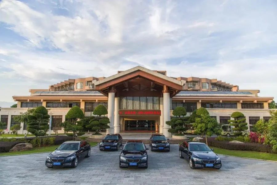 Jing Cheng Earthsea SPA Holiday Center - Ruili