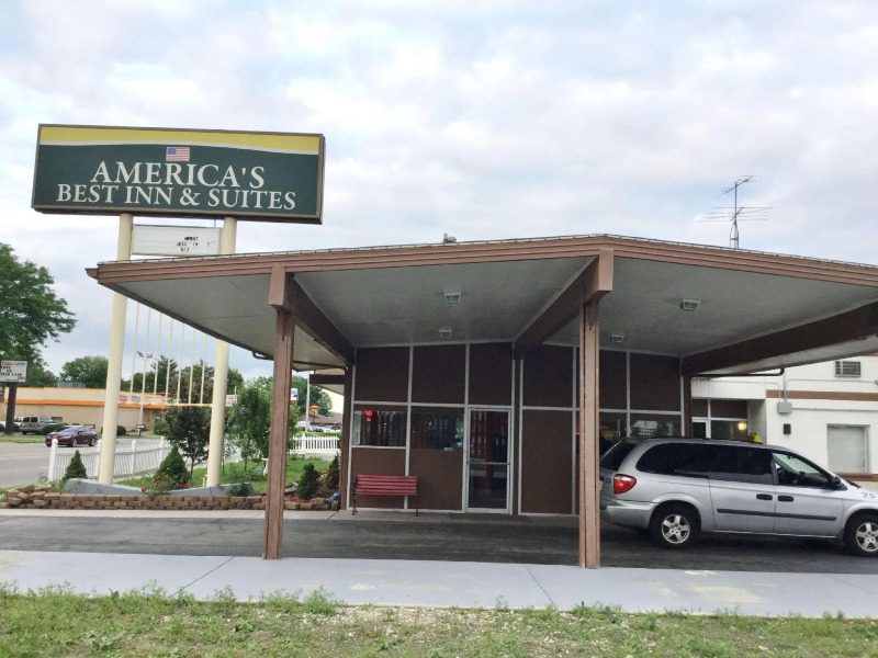 Americas Best Inn & Suites Urbana