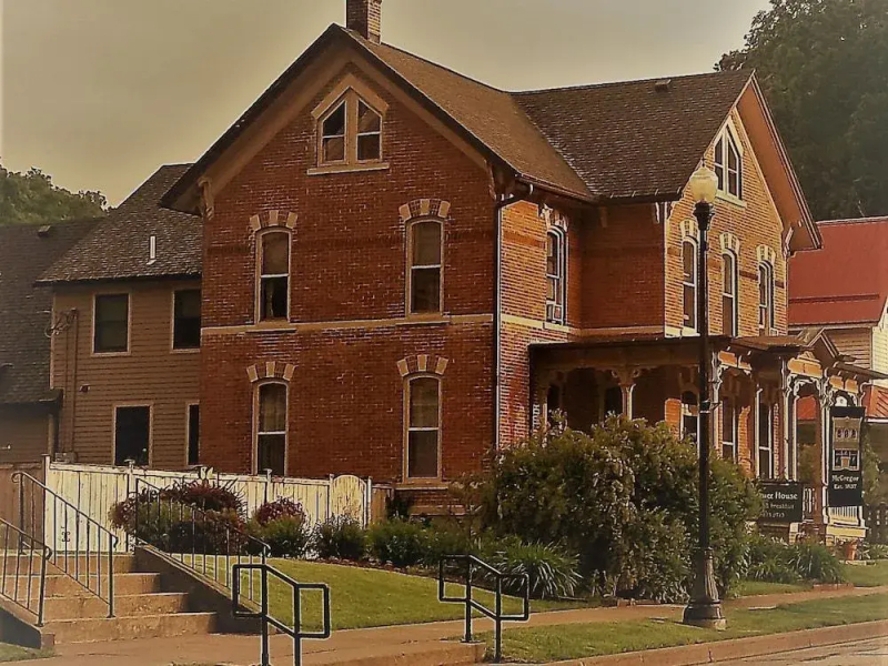 Stauer House Bed and Breakfast