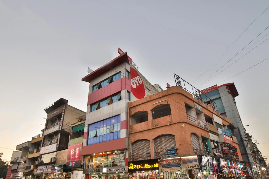 Oyo 29381 Motel Bapa'S