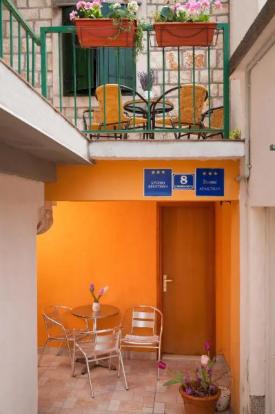 Apartments Mande and Kate