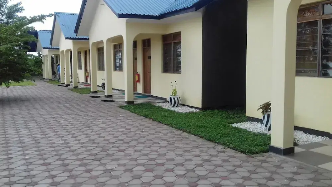 Remarkable 10-bed Cottages in Bagamoyo