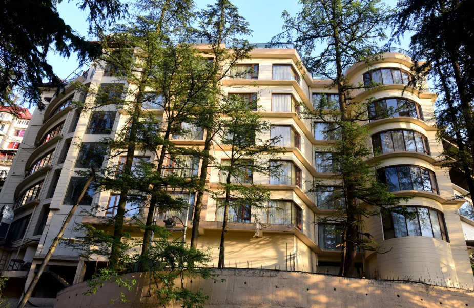 Royale Retreat Hotel & Spa Near Mall Road