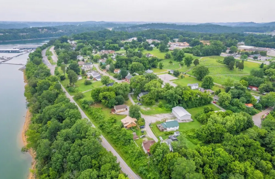 Burnside Vacation Rental, Walk to Lake Cumberland!