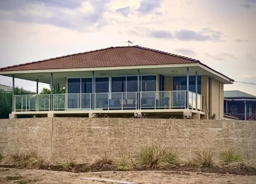 Ocean View Beach House Pet Friendly