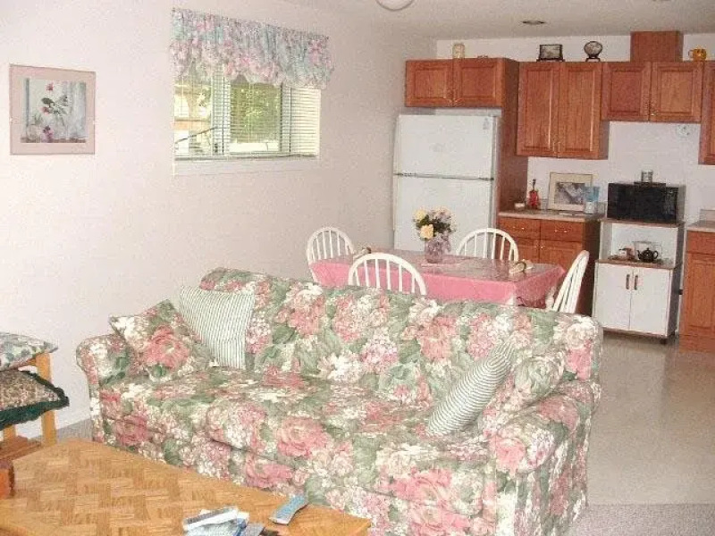 Baileys by the Creek Bed & Breakfast