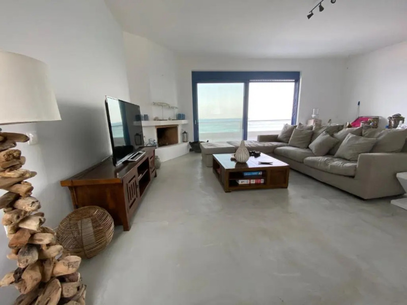 NV pool villa Aegina 1