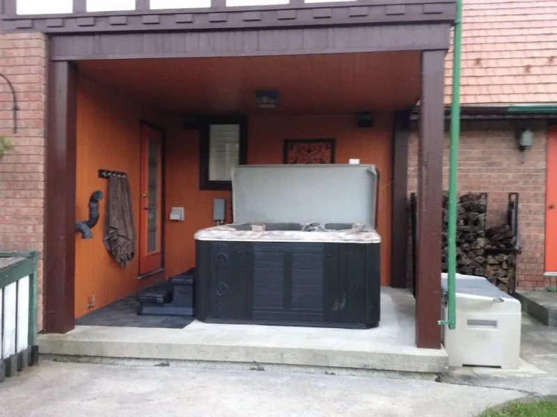 Moonstone Manor Bed & Breakfast