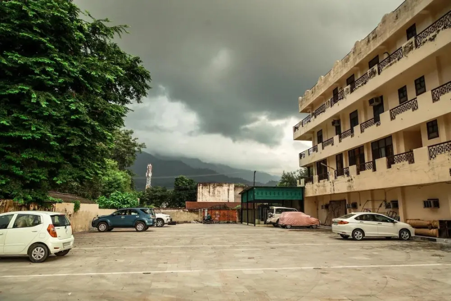Hotel Neeraj Bhawan