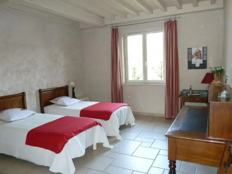 Gîte Saint-Haon-le-Vieux, 4 pièces, 5 personnes - FR-1-496-31