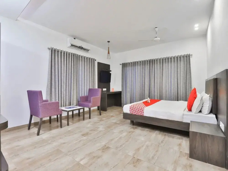 OYO 3243 Hotel Aditya Gir