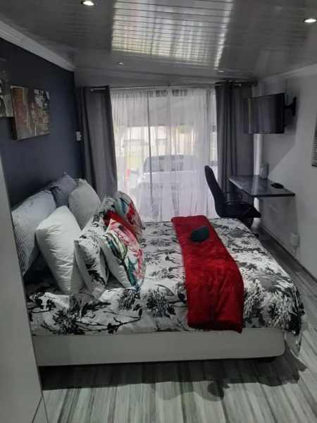 Ariah's Guesthouse and Self Catering