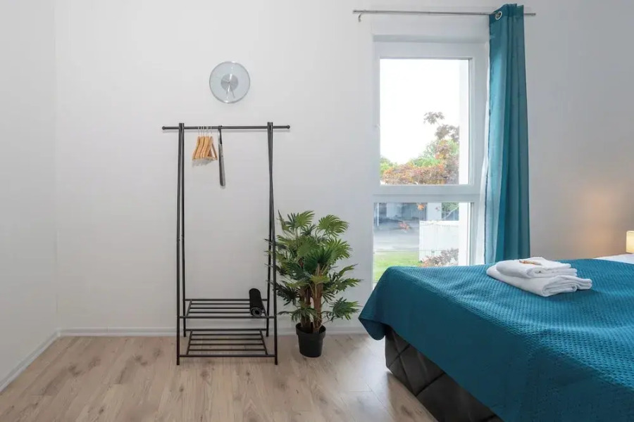 Lit Living-Luxury-Box Spring - Parking