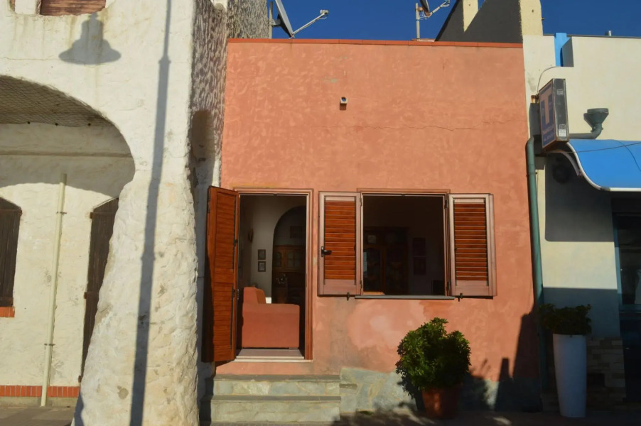 Apartment sea front at 20 meters from the river of the sea-Casa S'archittu