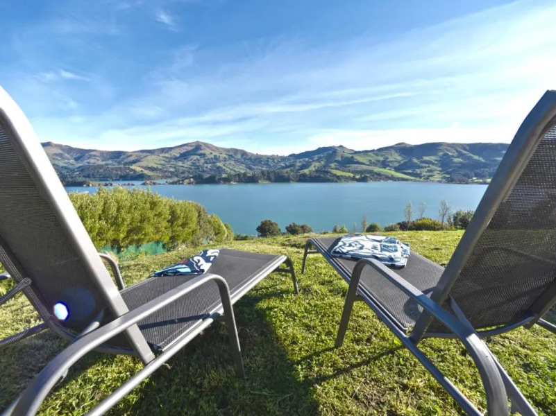 Hector's Tiny House - Akaroa Holiday Home