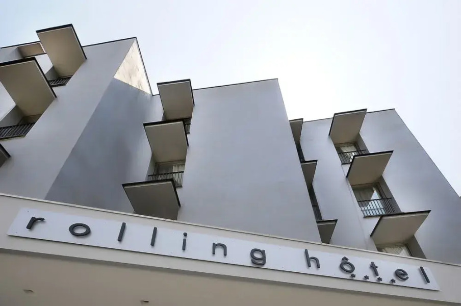 Rolling Hotel