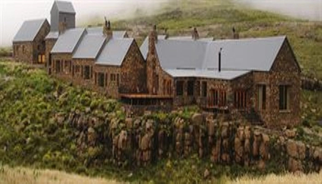 Tenahead Mountain Lodge