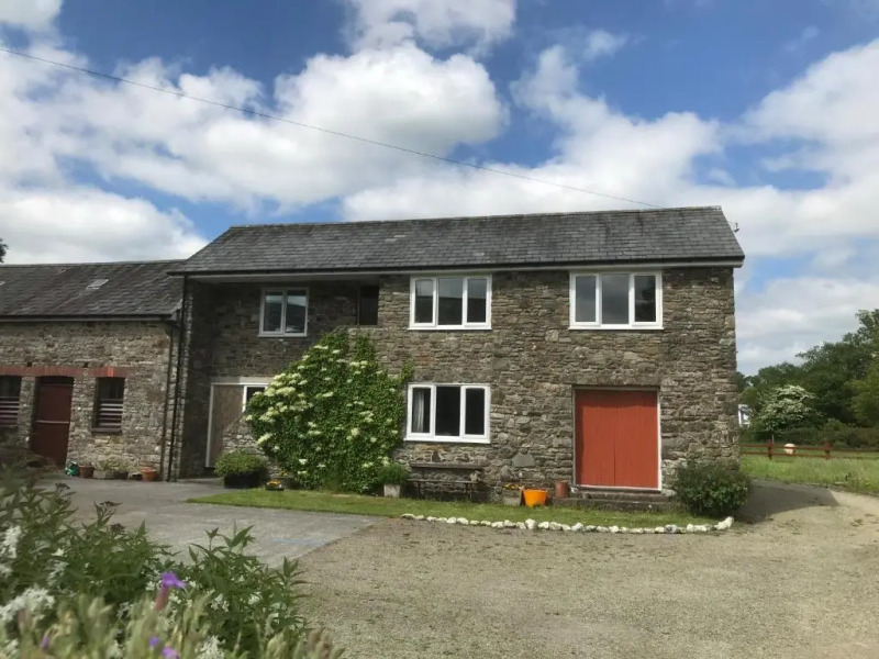 Maesyfelin Isaf Apartment