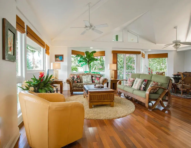 Villa of Kamalii by RedAwning