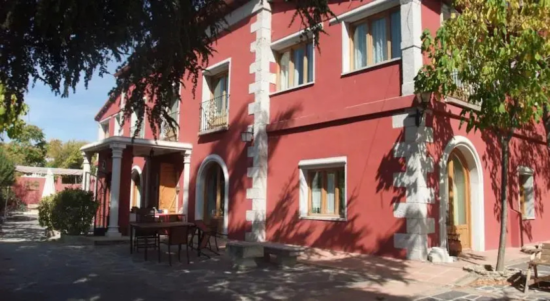 Hospedería El Cedro