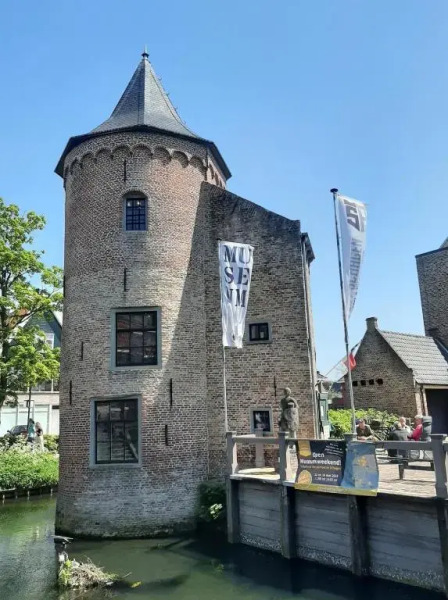 Dragonfly chalet Burghorn