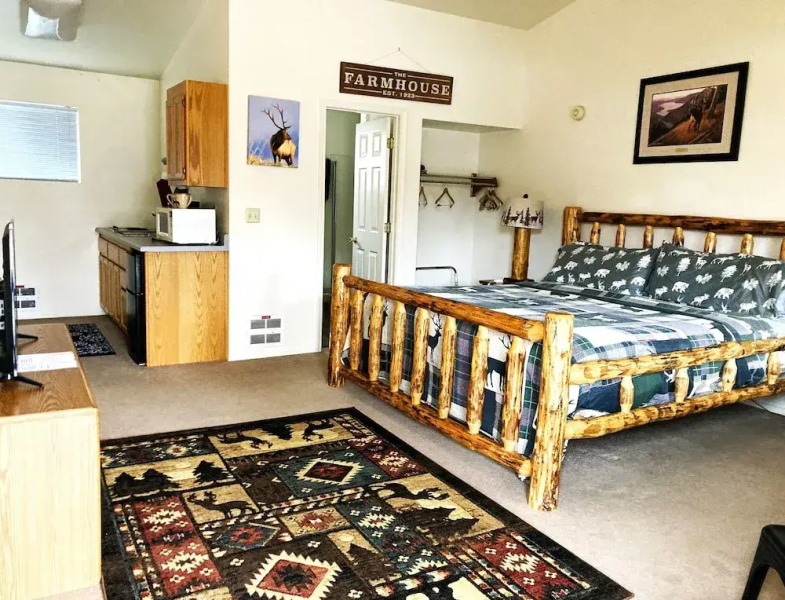 Travellers Rest Cabins and RV Park