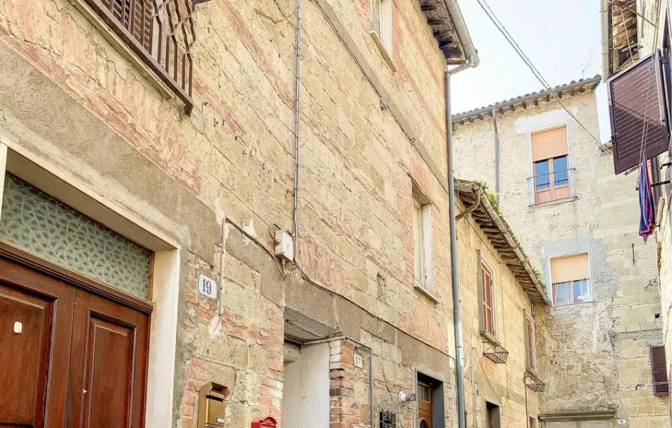 Awesome Apartment in Grotte di Castro With Wifi and 2 Bedrooms