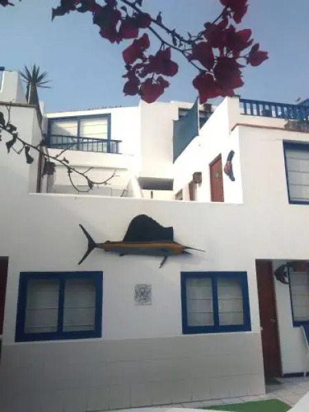 Hostal Los Delfines San Bartolo