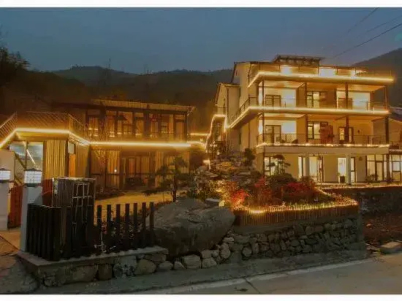 Moganshan maple elegant villa