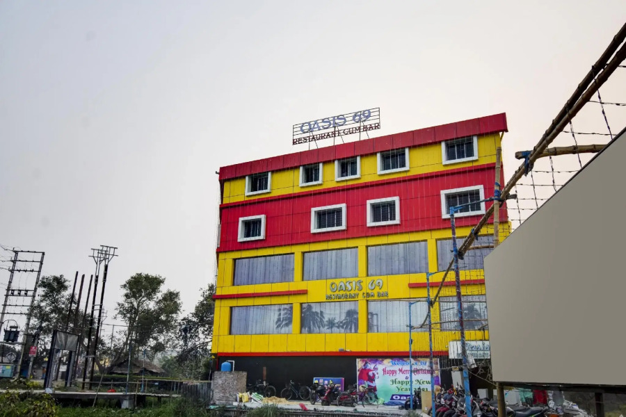 Oasis Hotel by OYO Rooms