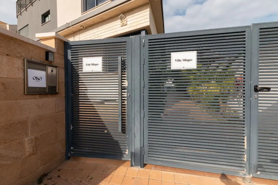 Huge Pampering Villa 5 BR with Jacuzzi