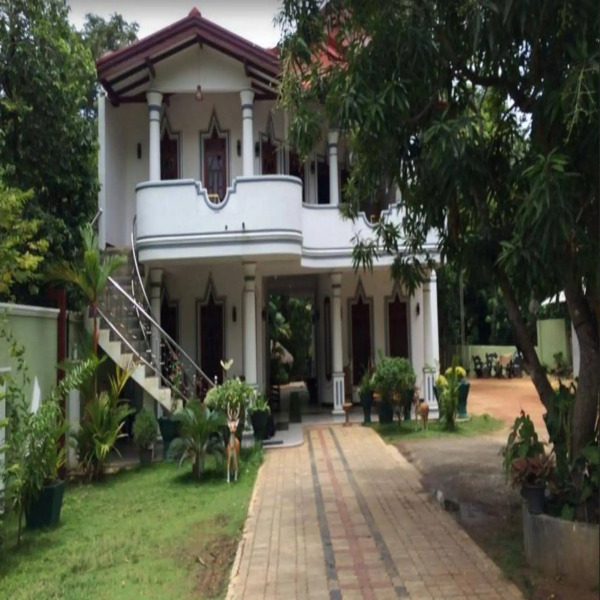 Yala Hotel River Front