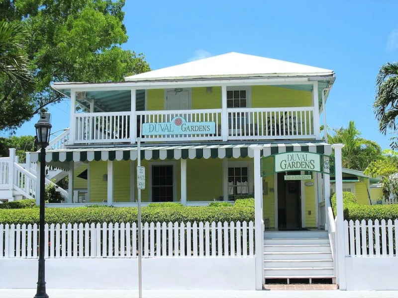 Duval Gardens