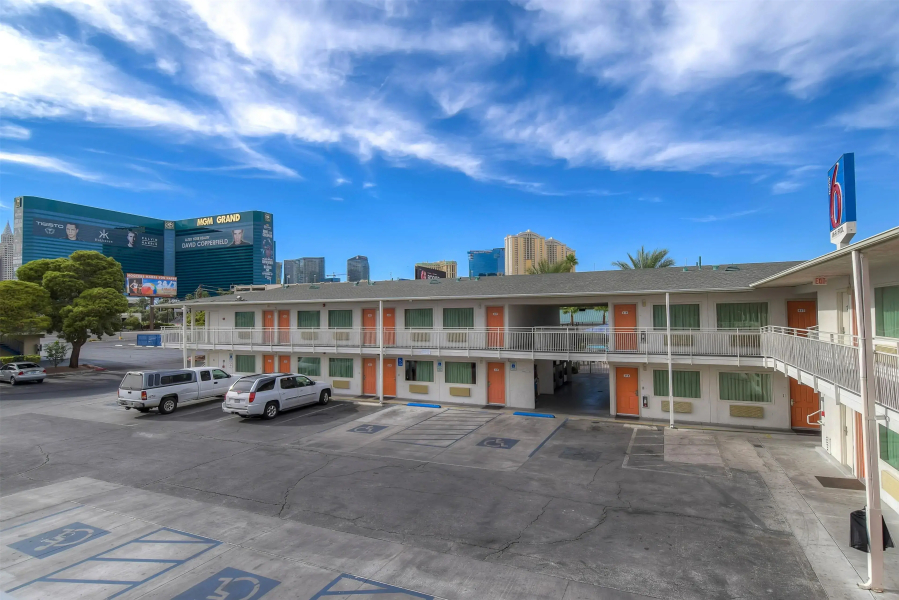 Studio 6 Suites Las Vegas, NV – Tropicana