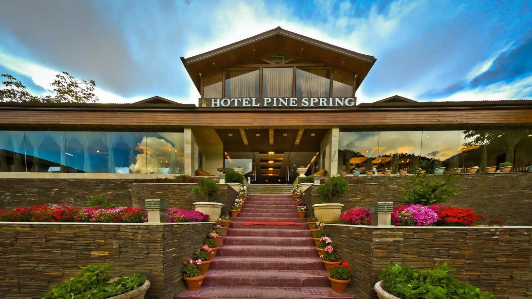 Hotel Pine Spring Pahalgam