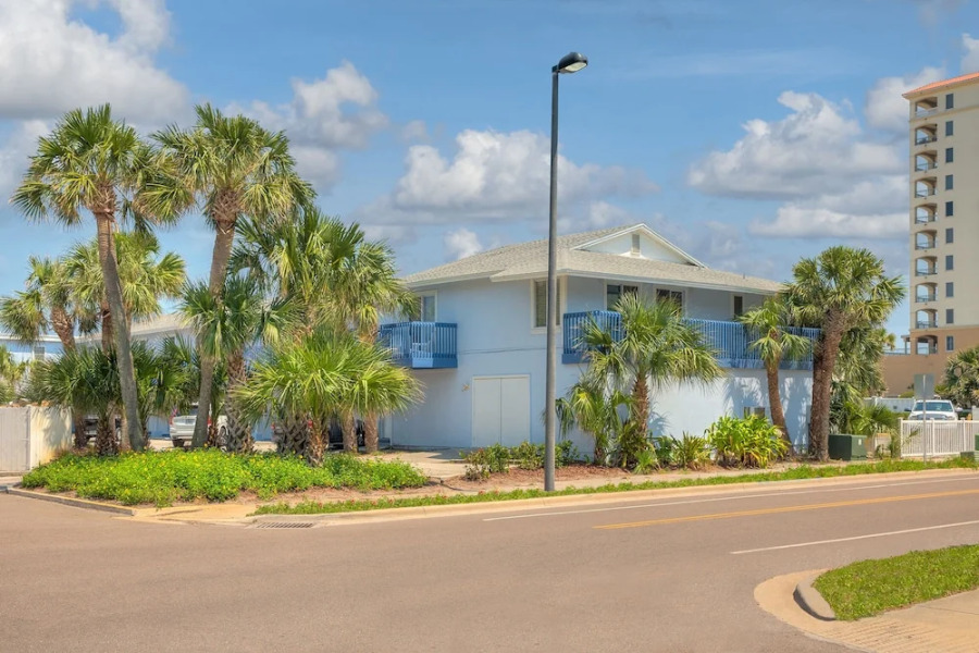 Steps to the Beach ~ Opulent Blue #4 ~ Sleeps 10