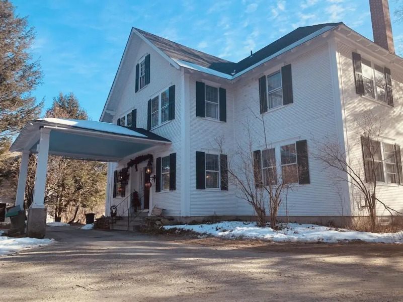 Treehouse Village Inn