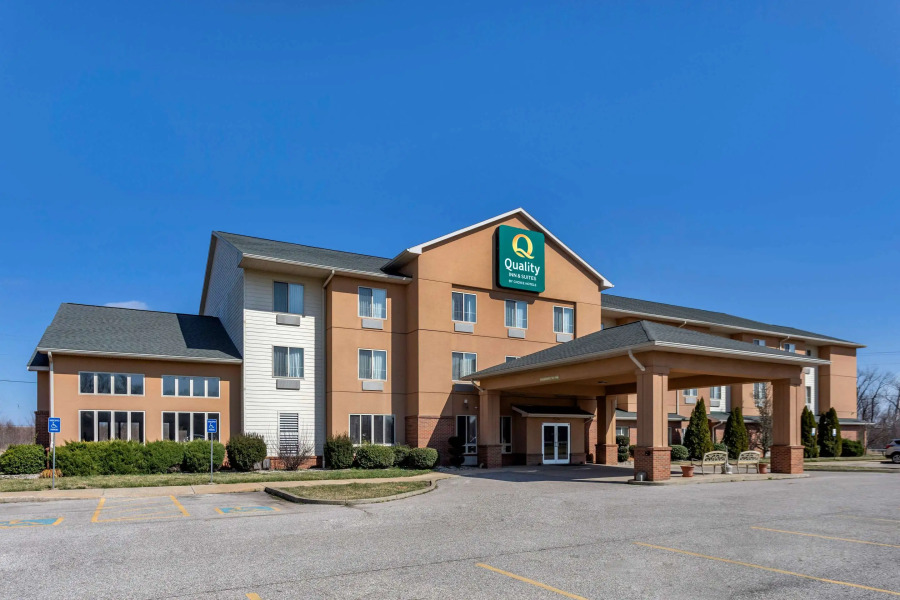 Quality Inn & Suites Rockport - Owensboro North (GOLD AWARD WINNER)