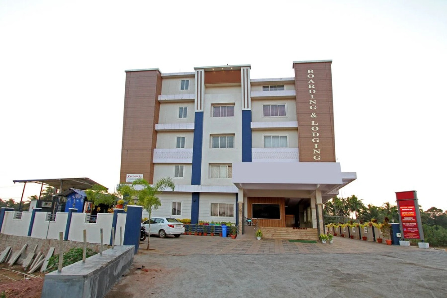 Hotel Ambika International by OYO Rooms