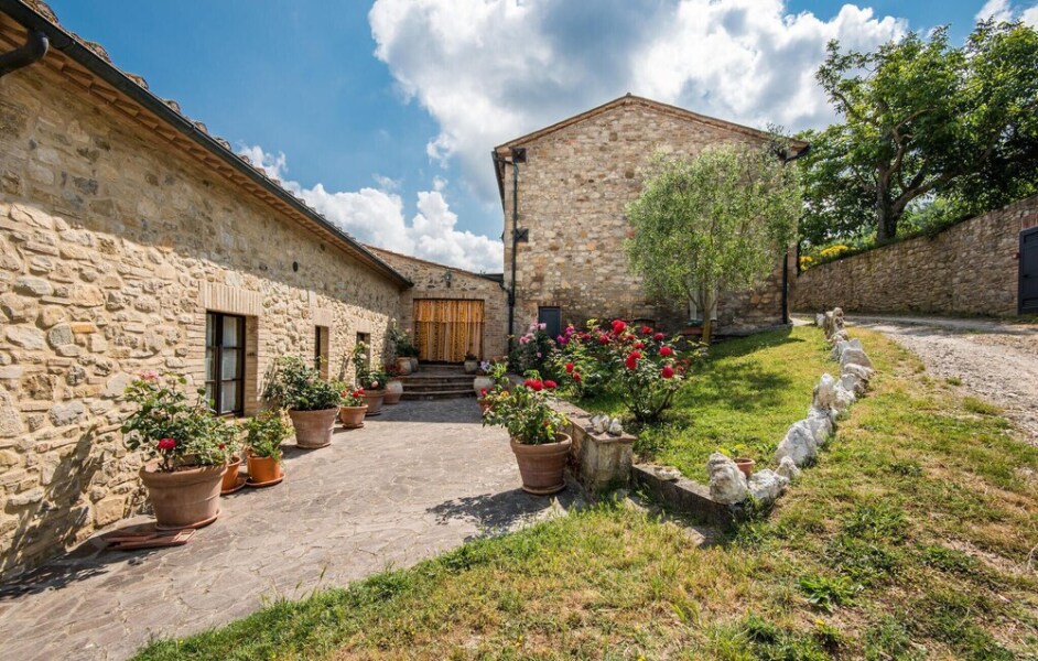 Awesome Apartment in Radicondoli Belforte 53030 With Outdoor Swimming Pool, Wifi and 2 Bedrooms