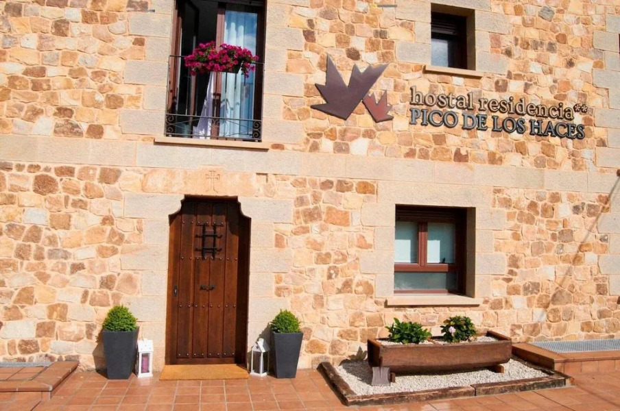 Hostal Residencia Pico de los Haces
